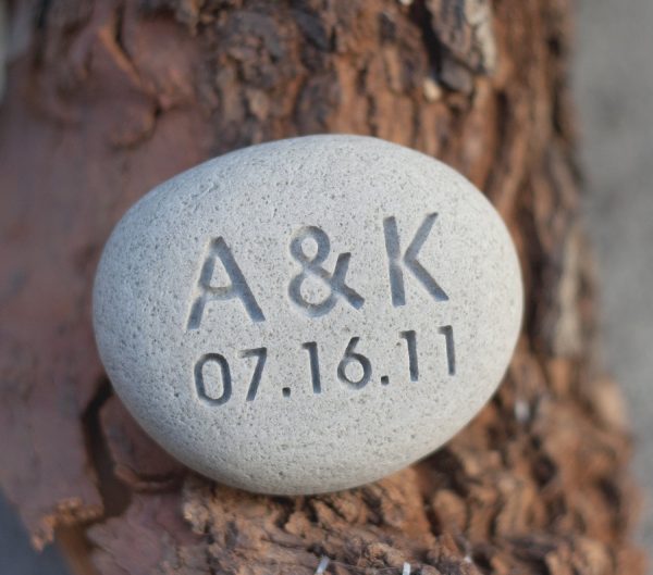 Gift for couple - Petite oathing stone with Personalized initials and date Supply