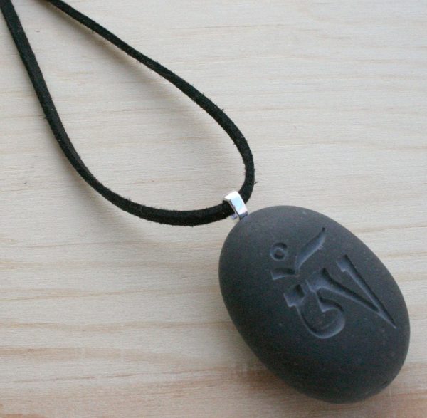 Tibetan Om - Tiny PebbleGlyph(c) Pendent - engraved beach stones Supply